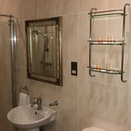 Deluxe *